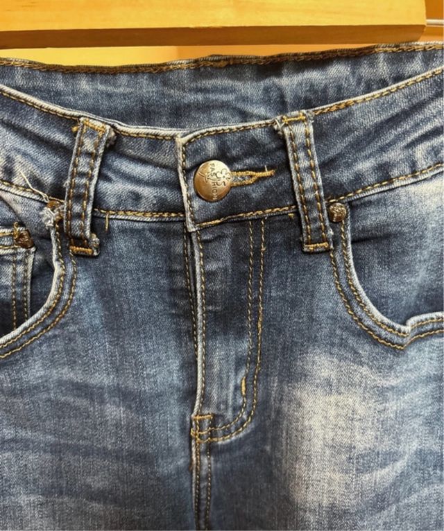 Jeans largos azules brillantes