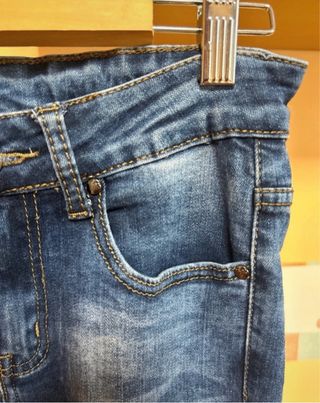 Jeans largos azules brillantes