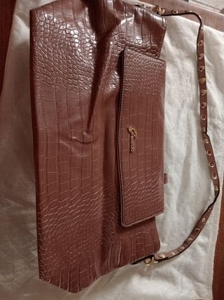 Bolso Guess Marrón Cocodrilo