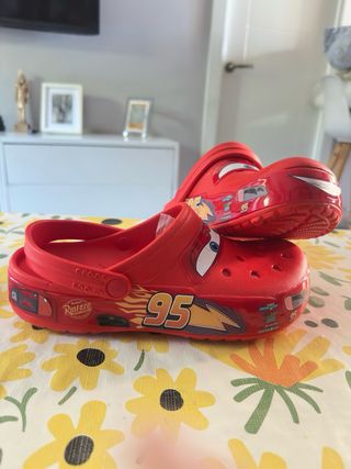 Crocs Cars Rojos