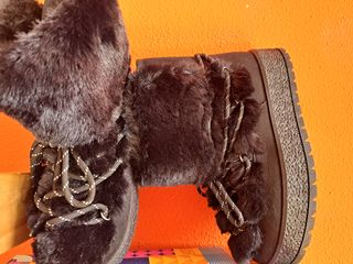 Botas de pelo negras