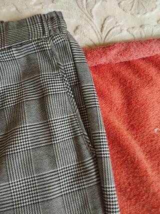 Pantalón de cuadros Bershka gris