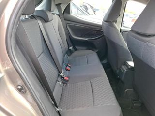 Toyota Yaris 1.5 HYBRID 116H BUSINESS