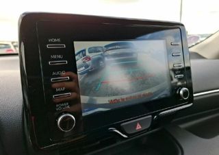 Toyota Yaris 1.5 HYBRID 116H BUSINESS