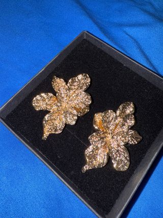 Pendientes clips dorados