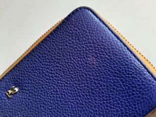 Cartera de puel de Purificación García ee azul y m