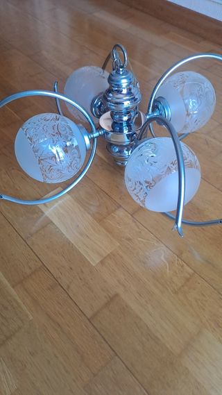 Lámpara colgante de cristal y metal