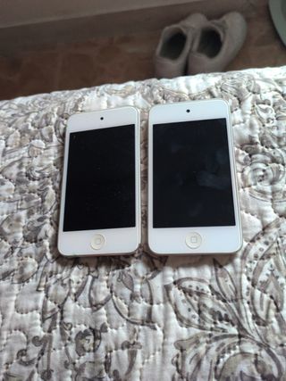 2 iPod Apple bianchi vecchia generazione