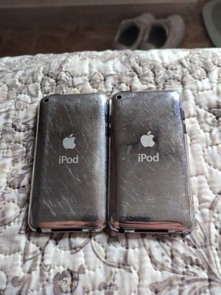 2 iPod Apple bianchi vecchia generazione