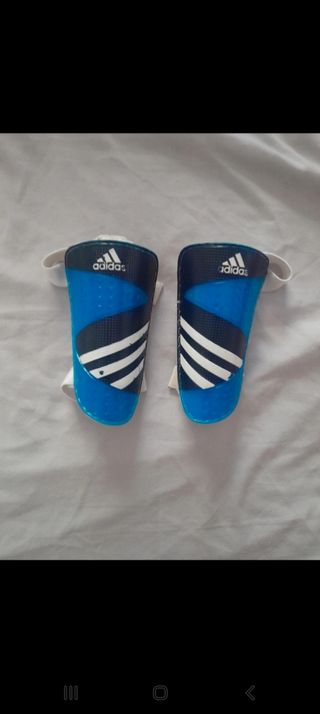 Espinilleras Adidas Azul y Negro