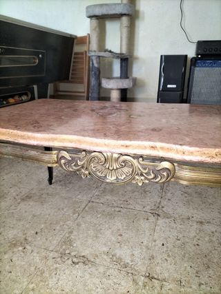 Mesa antigua mármol y latón