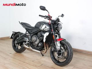TRIUMPH TRIDENT 660 