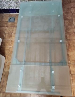 Mesa de comedor cristal y metal gris