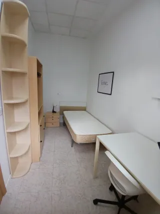 se alquila habitación para estudiantes
