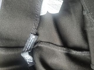 Pantalón Zara Talla XL con Botones Dorados