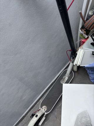 Patinete eléctrico blanco