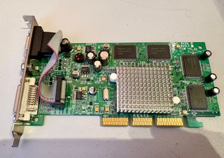 Tarjeta Gráfica ATI Radeon 9250 64MB AGP vga y dvi