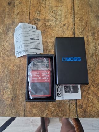 Boss RC-3 Loop Station Pedal
Sin sacar de la caja!