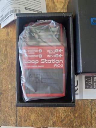 Boss RC-3 Loop Station Pedal
Sin sacar de la caja!