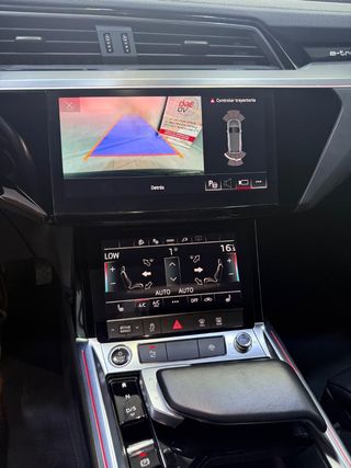 Audi eTron dandy blue