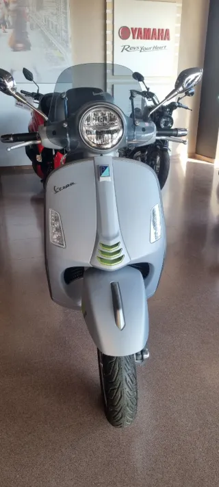 Vespa GTS 300 Super Tech Euro 5+