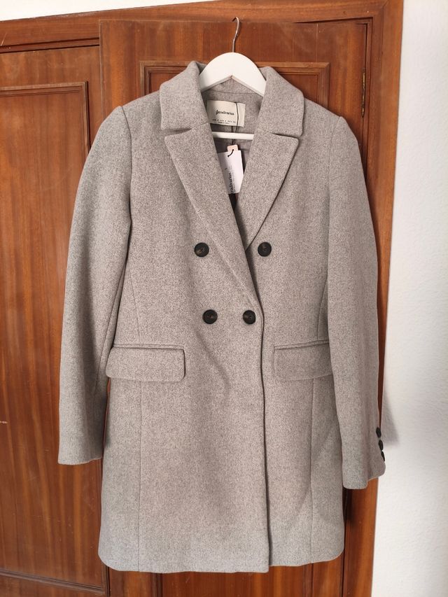 Gabardina gris Stradivarius