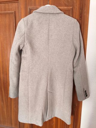 Gabardina gris Stradivarius