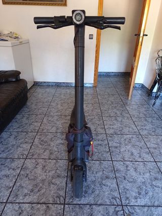 Patín Eléctrico con Freno de Disco Morado