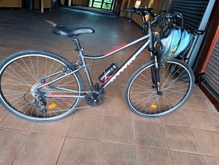 Bicicleta Btwin Gris con Accesorios