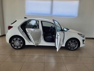 KIA Rio 1.0 TGDi 100CV MHEV iMT Drive