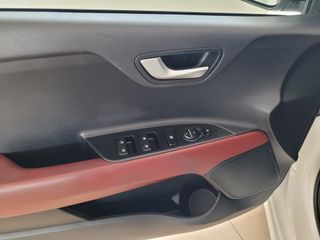 KIA Rio 1.0 TGDi 100CV MHEV iMT Drive