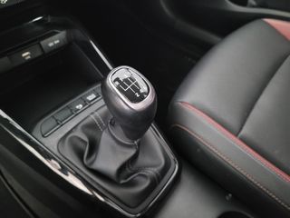 KIA Rio 1.0 TGDi 100CV MHEV iMT Drive