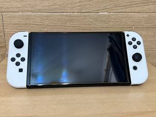 Nintendo Switch OLED + juegos 