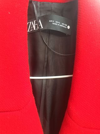 Abrigo Zara Rojo XL lana manteco
