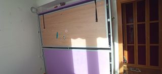 Cama y mesa plegable