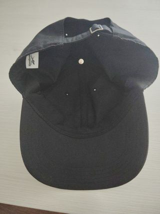 Gorra Reebok Negra Talla Única, como nueva.
