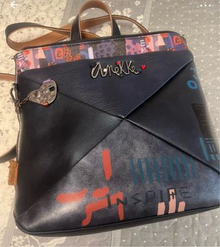 Mochila Anekke azul marino en muy buen estado