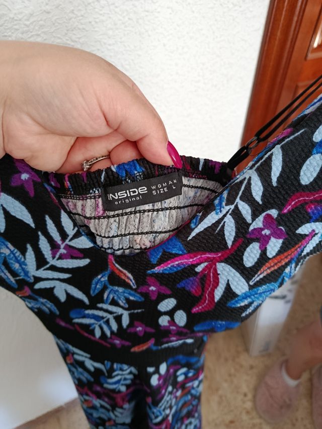 Vestido de verano es talla L pero es como M