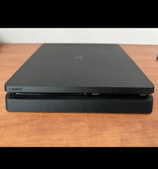 Consola Sony PS4 Slim Negra ( 500GB)