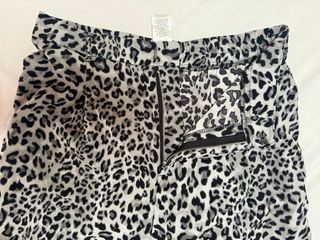 Pantalón palazzo estampado leopardo talla L