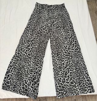 Pantalón palazzo estampado leopardo talla L
