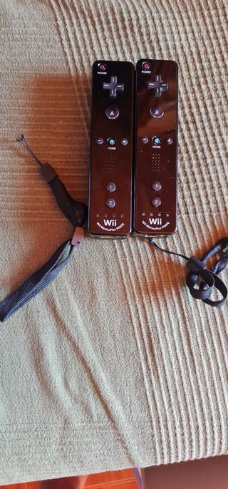 2 Mandos Wii Motion Plus Negros