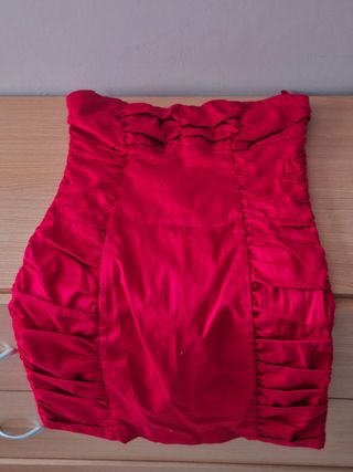Vestido rojo fruncido