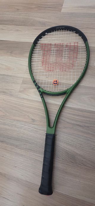 Wilson Blade 101L V.8 - 274g Raqueta Tenis