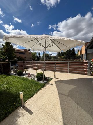 Sombrilla San Miguel Blanca Jardín