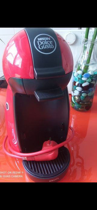 Cafetera Nescafé Dolce Gusto Roja