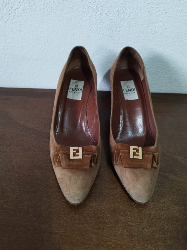 Scarpe Fendi scamosciate vintage