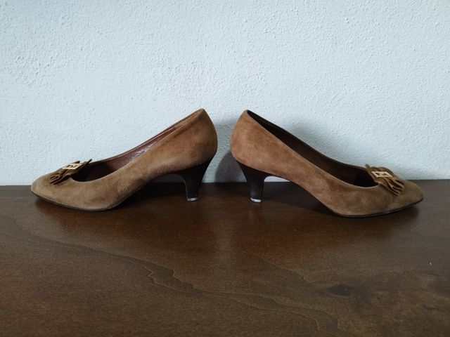 Scarpe Fendi scamosciate vintage