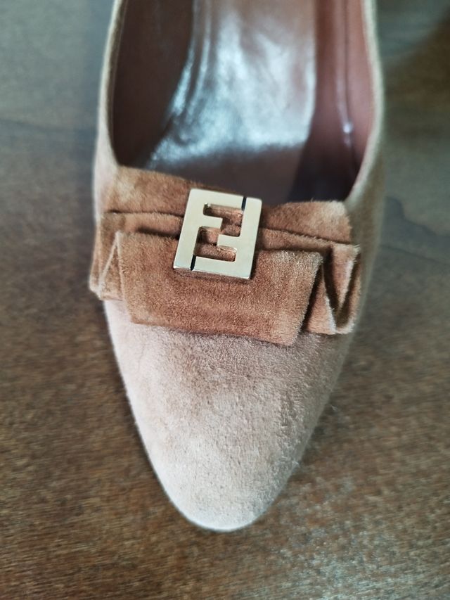 Scarpe Fendi scamosciate vintage