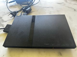 Playstation 2 Sony + 2 Mandos y Cables
